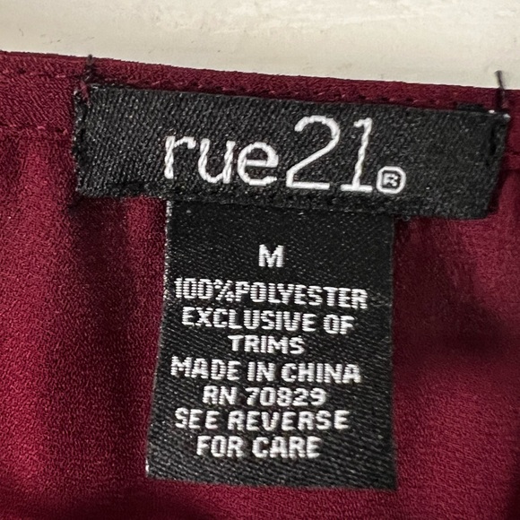 3 for $20 bundle any 3 items priced $15 and under and get them for $20🛍️🛍️🛍️ - Picture 5 of 5